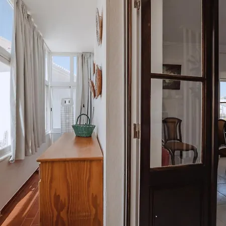 Bc House - *